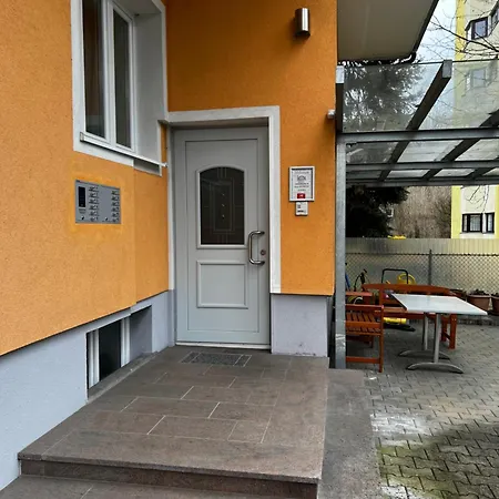 Pensión Salzburgrooms *